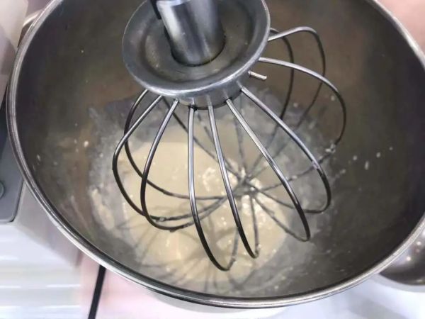 豆泥种也能做蛋糕?竹炭水果蛋糕+拉丝麻薯,连边角料都被抢空!