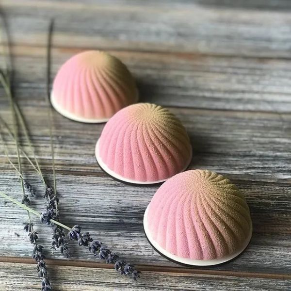 在蛋糕上玩沙面,美到惊艳!40万粉丝疯狂点赞,这美景是烘焙界的大腕!
