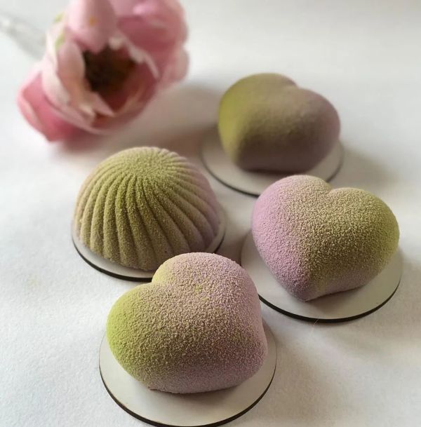 在蛋糕上玩沙面,美到惊艳!40万粉丝疯狂点赞,这美景是烘焙界的大腕!