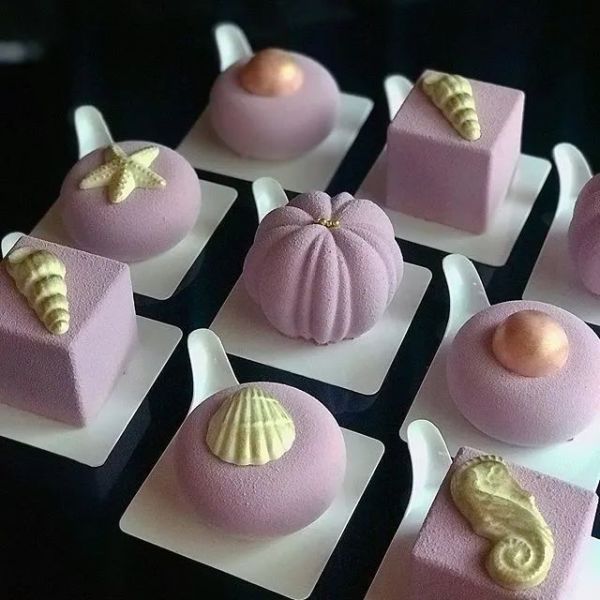 在蛋糕上玩沙面,美到惊艳!40万粉丝疯狂点赞,这美景是烘焙界的大腕!