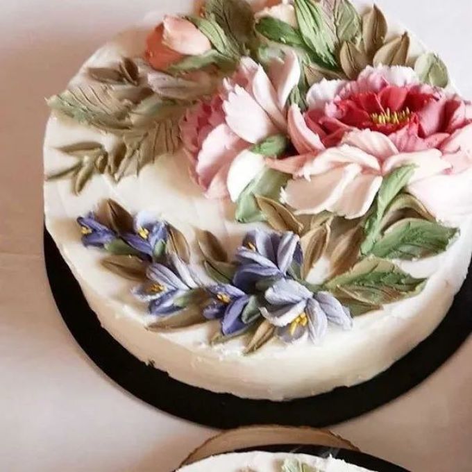 为了做出漂亮的蛋糕浮雕花,她修炼3年,只看花就知道她付出了多少,那叫一个美~