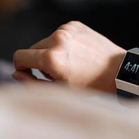 Fitbit Ionic智能运动手表评测：轻松把握运动状态与睡眠质量