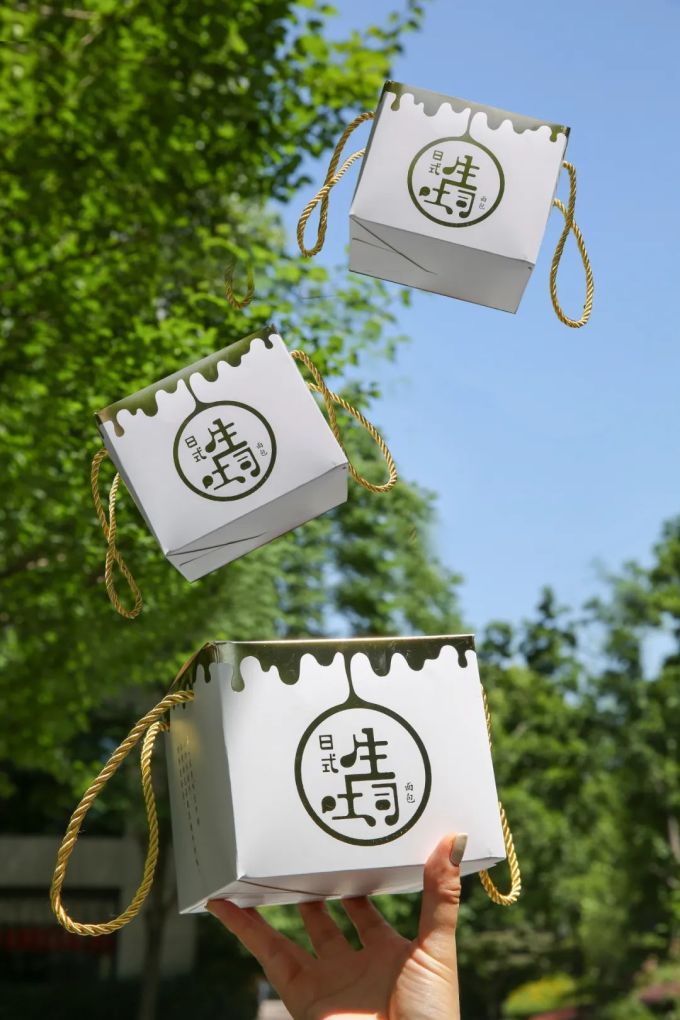 不加一滴水!居然能像棉花糖般绵软!这样的吐司你吃过吗?