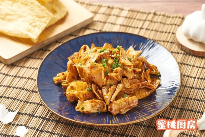 味道绝了!这一盘谁炒都下饭,越吃越过瘾!