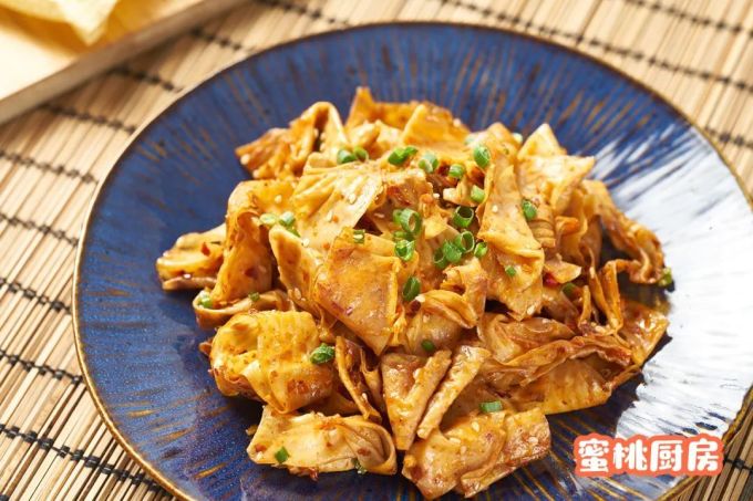 味道绝了!这一盘谁炒都下饭,越吃越过瘾!
