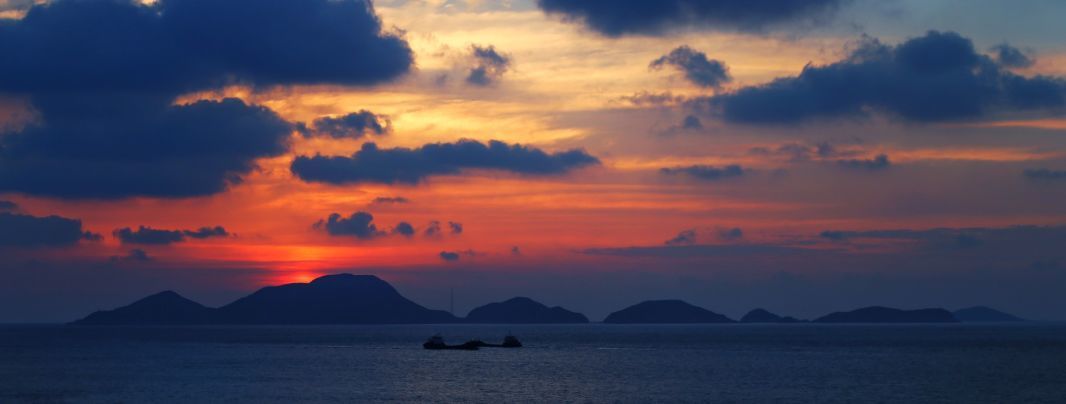 旅行种草机：上帝打翻了调色盘 大概都洒在这些地方了吧 盘点9个彩色旅游目的地