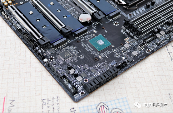 【战未来的高端玩物】技嘉Z490 Aorus Master高端主板开箱评测