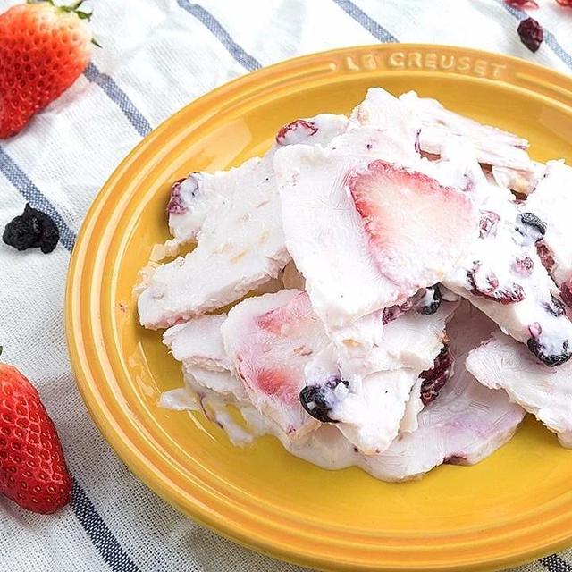 这么热，我必须来点冻酸奶啦！