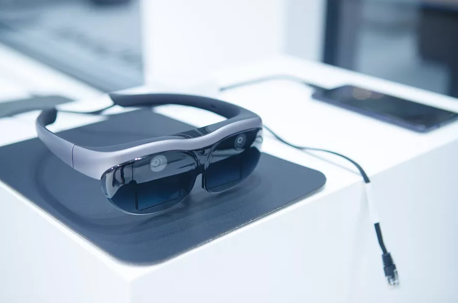 踩着苹果 AR 眼镜的热度，高通携手全球 15 家运营商来了