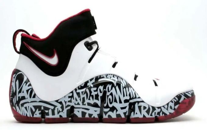 LBJ17 & LBJ7:回到未来,展望过去