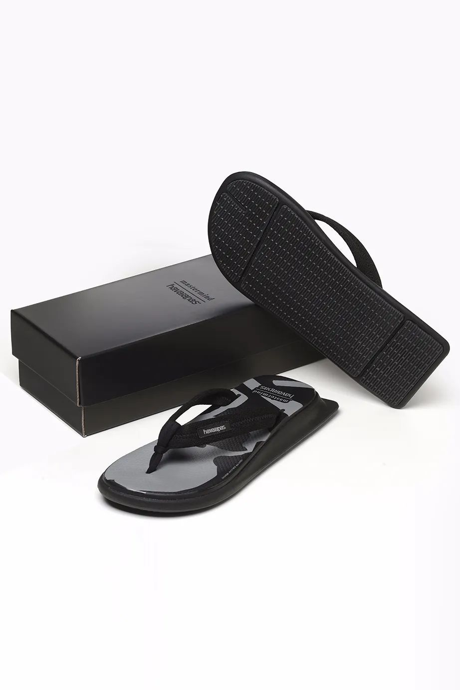 潮闻快食 | adidas Originals骄傲月系列发布；MMJ x Havaianas联名拖鞋释出！