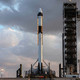 自费太空游有望？美国SpaceX 首次载人火箭发射成功！未来将发展个人太空旅游业务