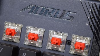PC硬件与外设 篇十六：Cherry原厂红轴与灯光同步加持，技嘉AORUS 猎鹰K1机械键盘开箱评测