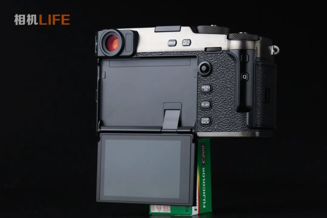 相机LIFE | 仿旁轴数码无反会梦见电子胶片滤镜吗？Fujifilm X-Pro3