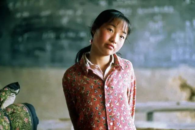 二十年前，张艺谋一个大胆的尝试，一不小心竟成了华语电影的巅峰