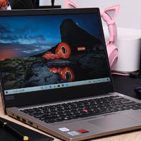 时尚商务新选择：ThinkPad 翼14 Slim（22CD）