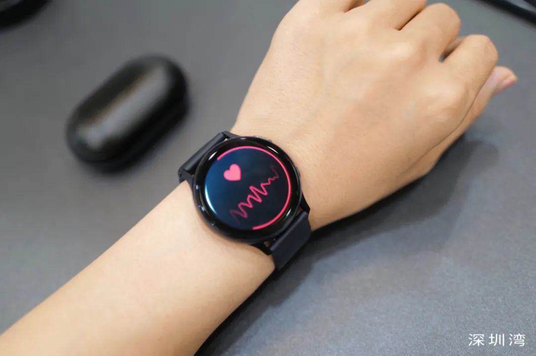 三星新一代智能手表 Galaxy Watch 3 已确认命名和发布时间