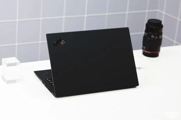 ThinkPad X1 Carbon 2020全面评测：将极致进行到底