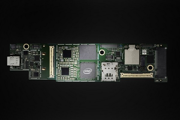 Intel史上首款5核心处理器揭秘：三个第一、待机功耗低至2.5mW