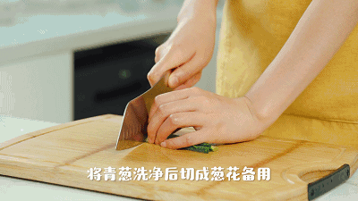 吃完西瓜别扔皮!简单炒炒,又是一道下饭菜!