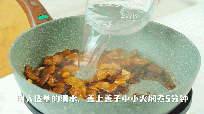 吃完西瓜别扔皮!简单炒炒,又是一道下饭菜!