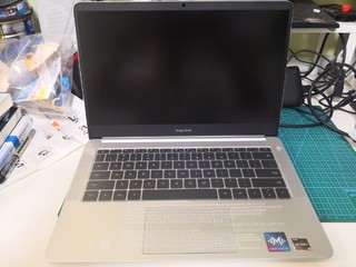 封城在家的办公利器华为magicbook