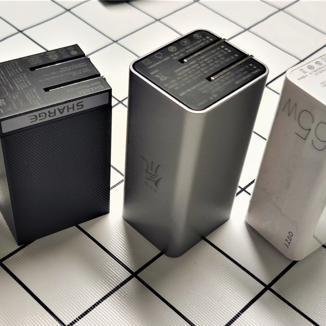 市面10款主流65W氮化镓体积对比，不要相信商家的渲染图，数据不会撒谎