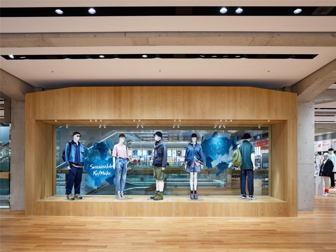 优衣库全球最大旗舰店开幕，裸露的混凝土框架让人惊艳！