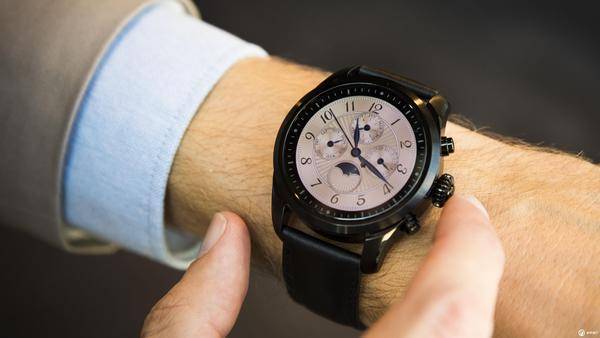 销量超越瑞士制表！Apple Watch还有哪些竞争对手？