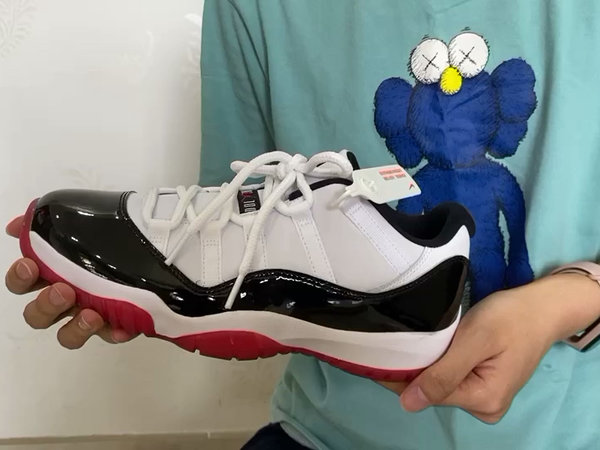 AJ11低帮黑红Concord