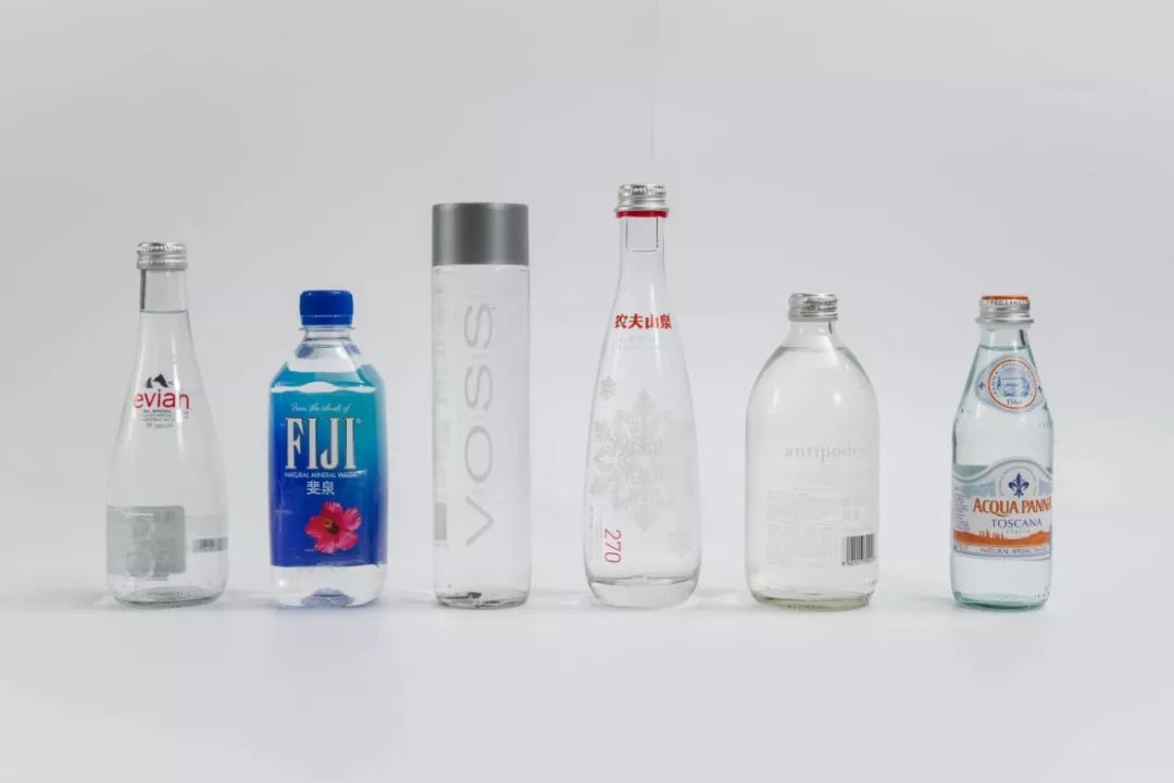 把市面上的高端瓶装水喝了个遍，告诉你哪些值得买