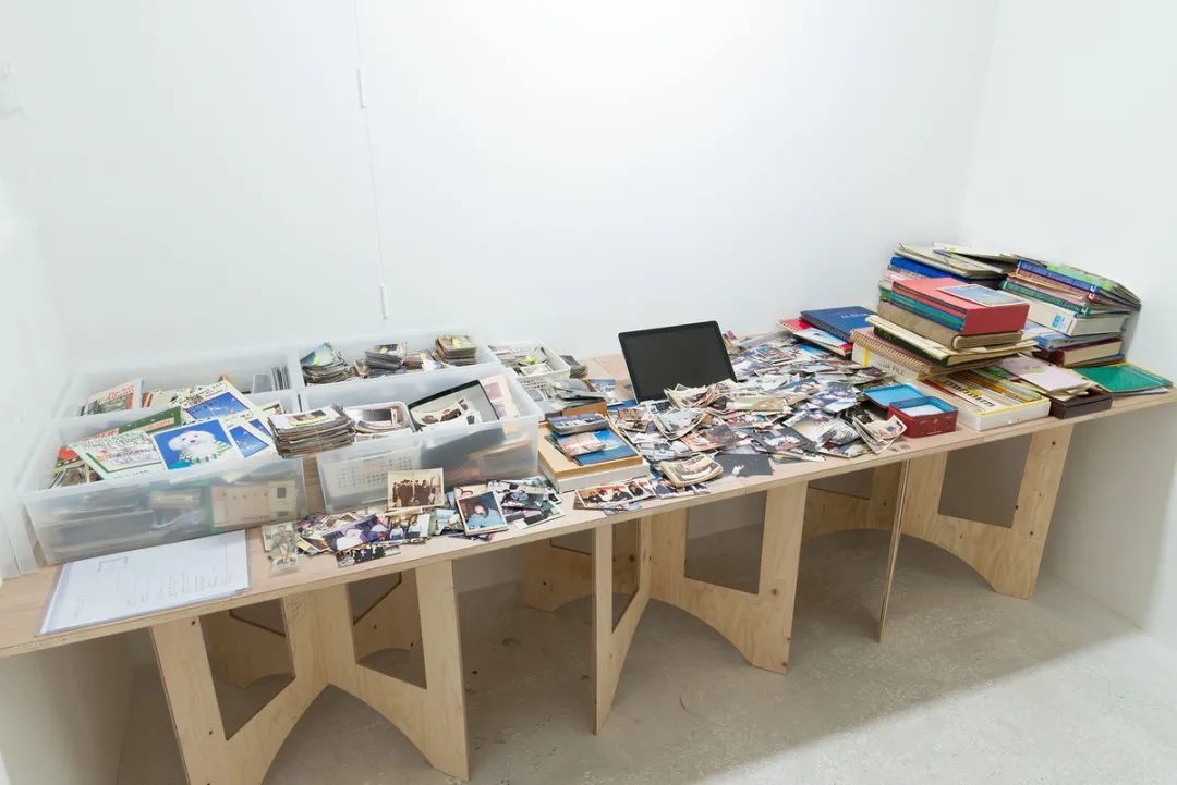 Open See Talks｜原田裕规：他收集了被扔掉的五万张照片，堆成了一座山