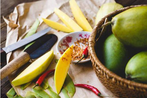 8 种应季水果新吃法，换个做法让夏天翻倍好吃~