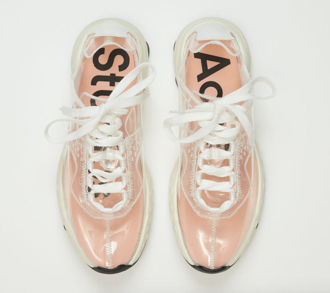 晒袜子大赛！Acne Studios 推出 N3W 全透明运动鞋