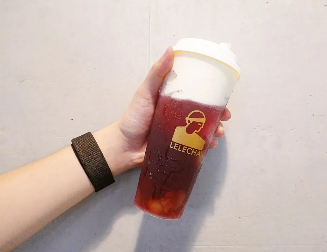 「乐乐茶」推出新品：黄金枇杷酪酪、大口黄金枇杷-FoodTalks