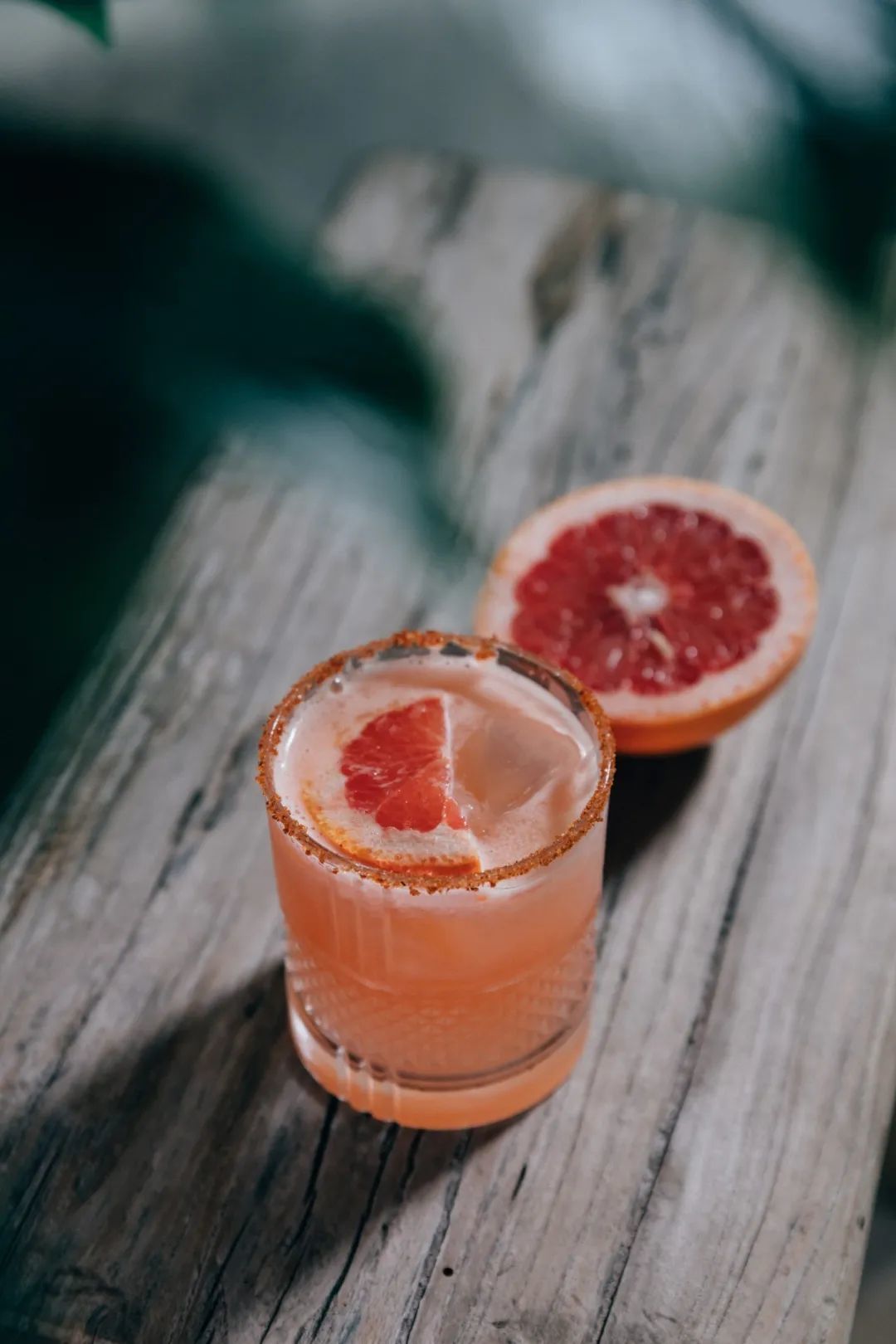 有两款传统,地道风味的特调不能错过——g&t(金汤力)跟paloma(帕洛玛)