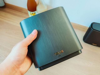 华硕灵耀AX6600，强悍的WiFi 6
