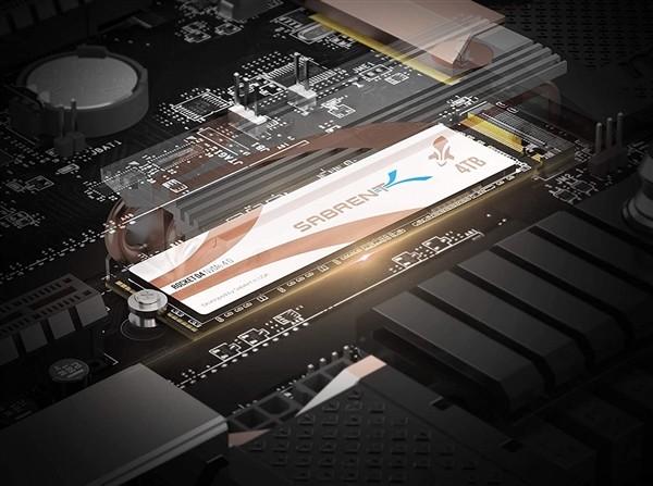 全球首款4TB PCIe 4.0 SSD诞生：闪存变成了QLC
