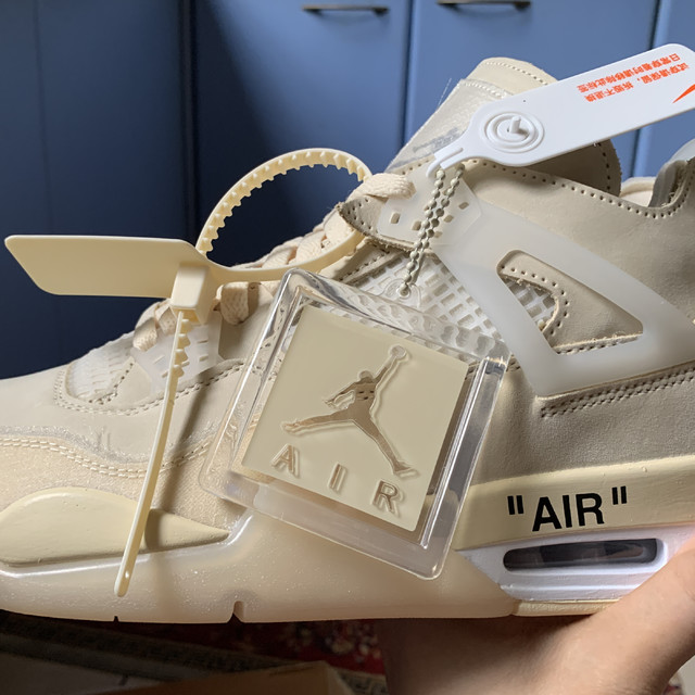 OFF-WHITE × Air Jordan 4 “Sail” 开箱