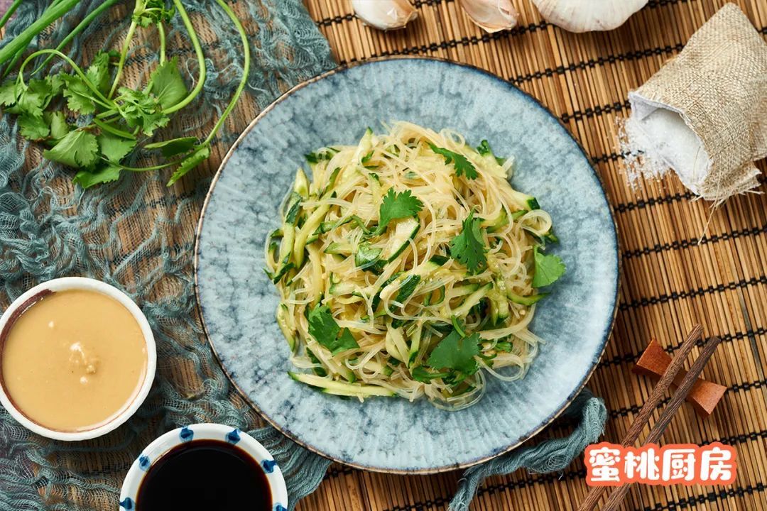 这份凉拌菜管饱！花个1分钟就能轻松学会！