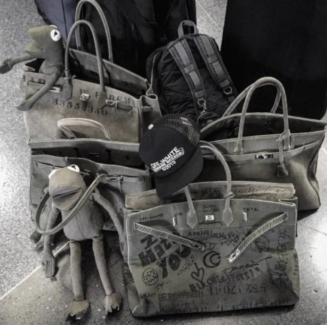 READYMADE 推出全新 Tiffany & Co. 主题 Weekend Tote 手袋，这只上万元的古军布包包究竟有何过人魅力？
