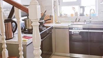别再说自己家厨房小了，亲历4平米mini厨房，装修设计怎么做才能“五脏俱全”？