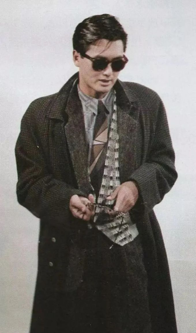 无法复制的风格偶像当年的周润发到底是多少人的大哥