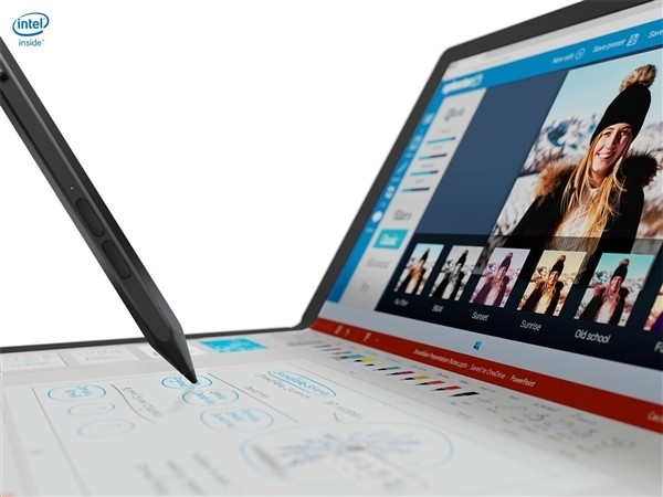 采用折叠屏实现三种形态：联想官方预热ThinkPad X1 Fold国行，仅重999g