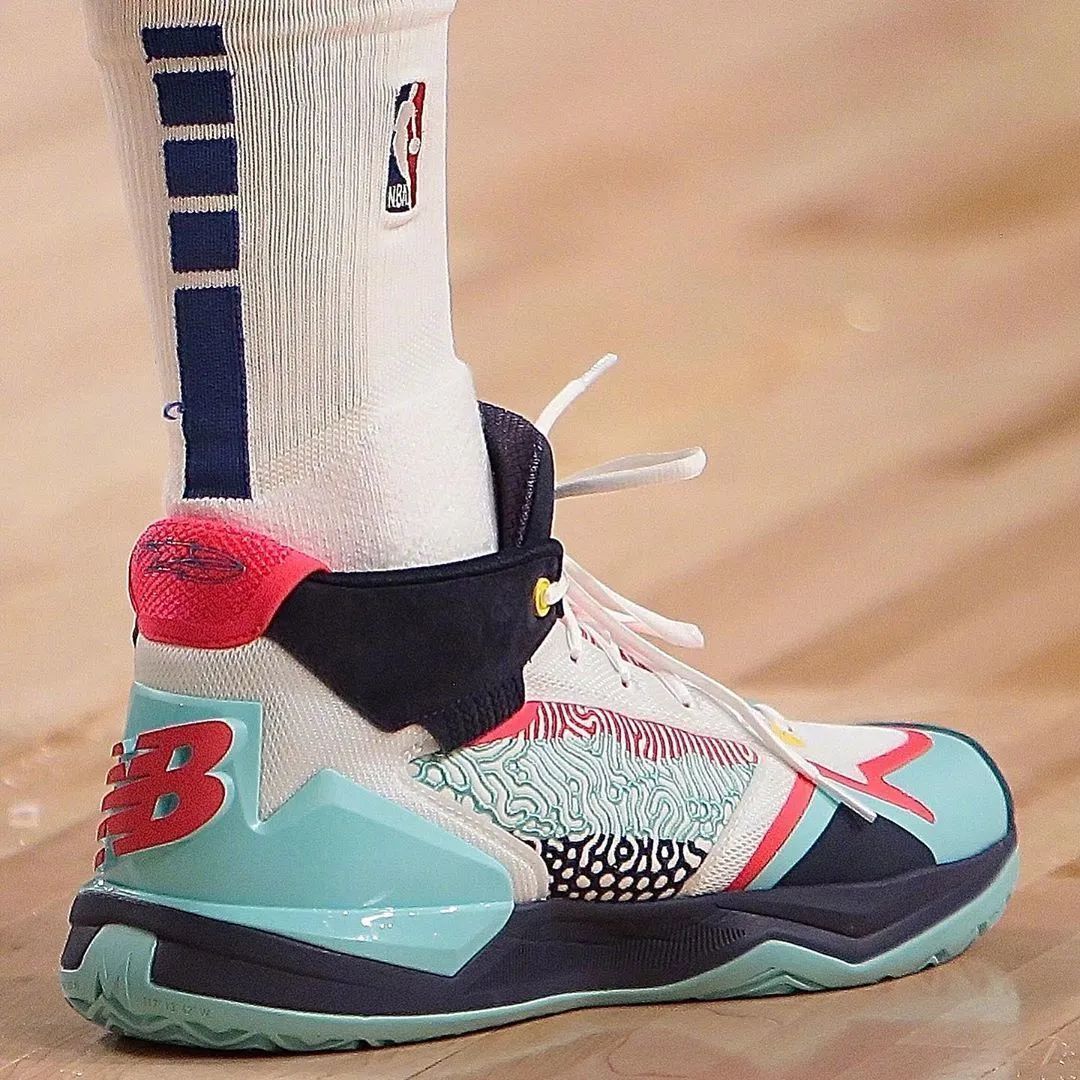 伦纳德一代正式官宣首发配色即将市售