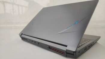 神舟笔记本 篇一：神舟A7000-2020A2评测 桌面R5-3600搭配RTX2070的高性价比游戏本 笔记本电脑