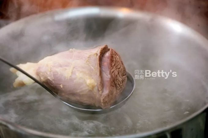 6个步骤做出秘制酱牛肉,下酒菜No.1!