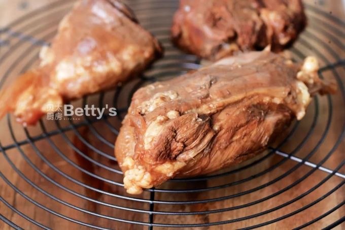 6个步骤做出秘制酱牛肉,下酒菜No.1!