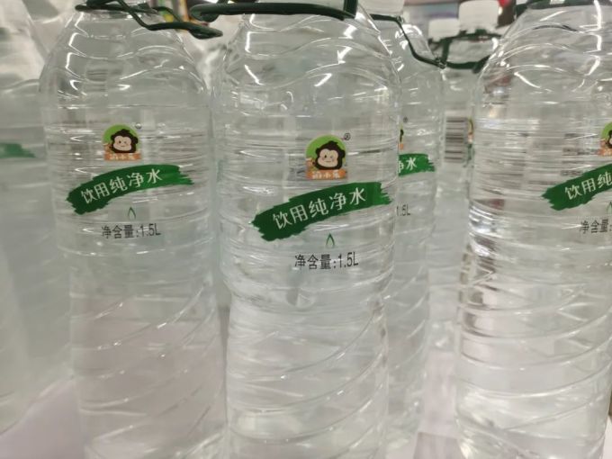 将平价进行到底今麦郎出新品闹小乐纯净水5l仅售4元