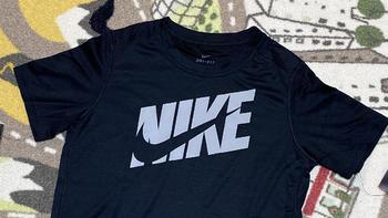 我买的童装 篇八十五：39块还速干，Nike儿童短袖训练T恤CJ7736 